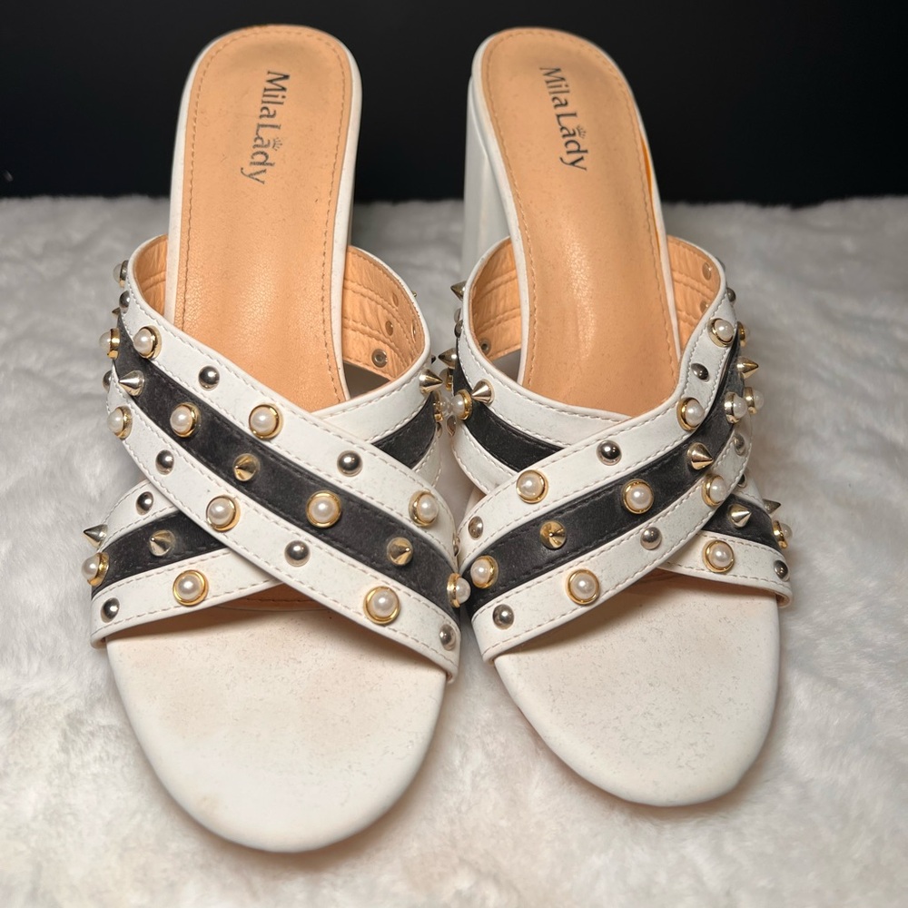 White heel sandals